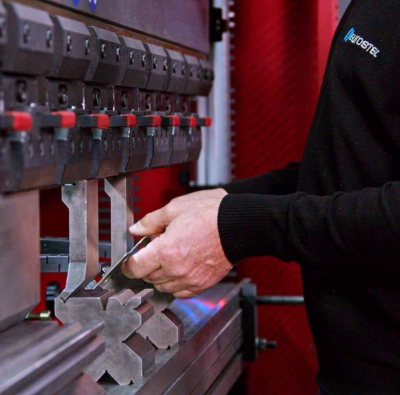 JGV Soluções - Dobra CNC